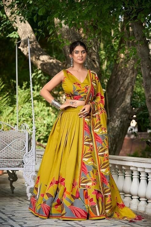 Women's Trending Designeer Tussar Silk Lehenga Choli Print with Foil Work With Unstitched Blouse Patola Print Adorned with Foil Work For Navrati || Wedding - Image 2